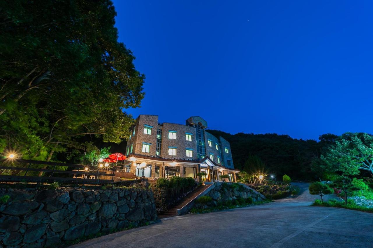 Gurye Hooni Guest House & Motel מראה חיצוני תמונה