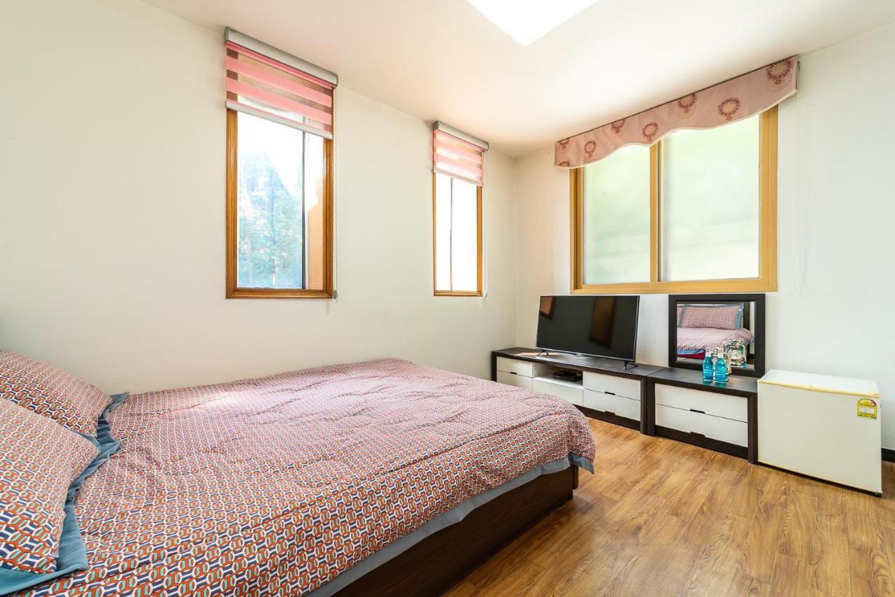 Gurye Hooni Guest House & Motel מראה חיצוני תמונה