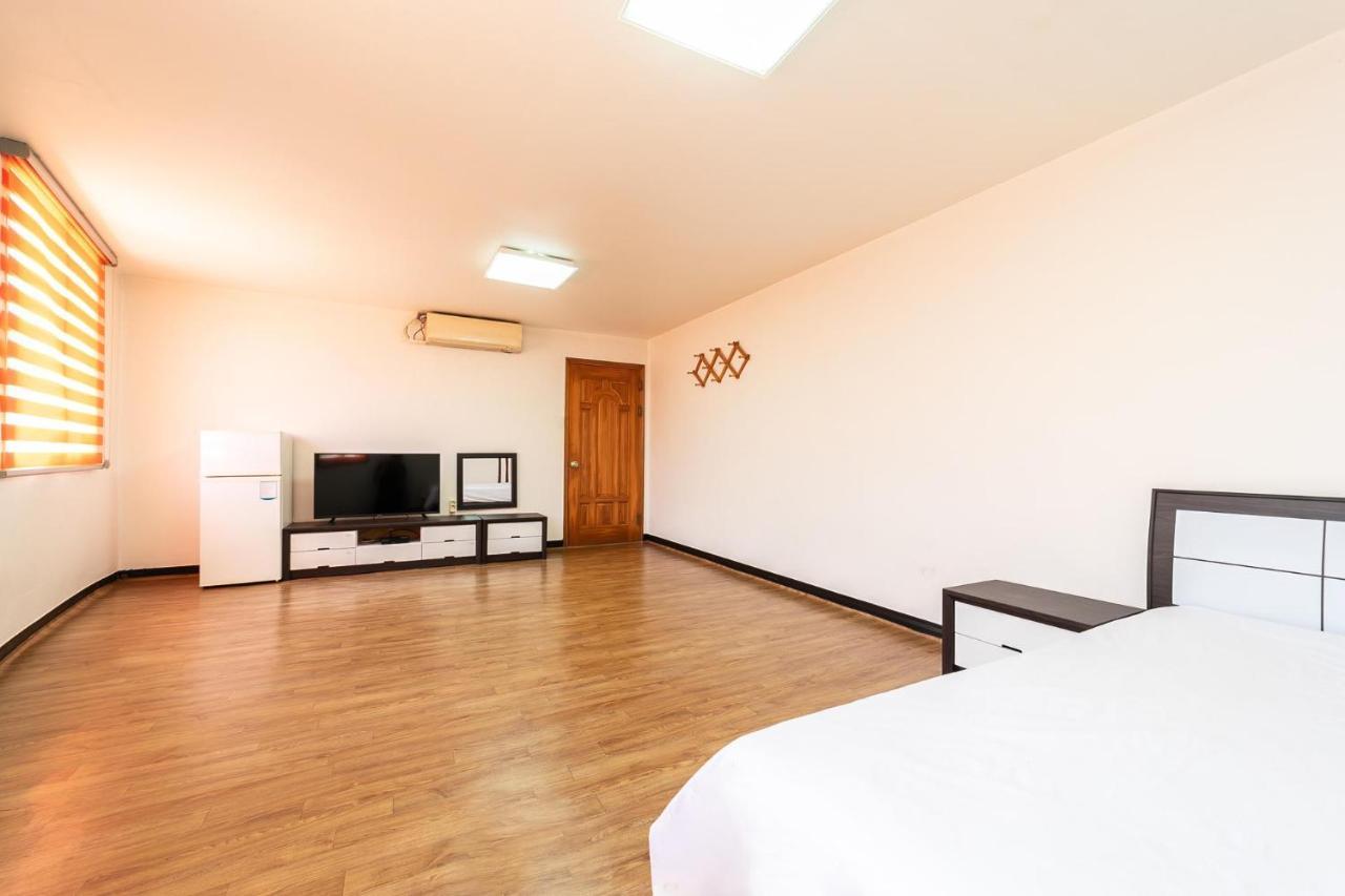 Gurye Hooni Guest House & Motel מראה חיצוני תמונה